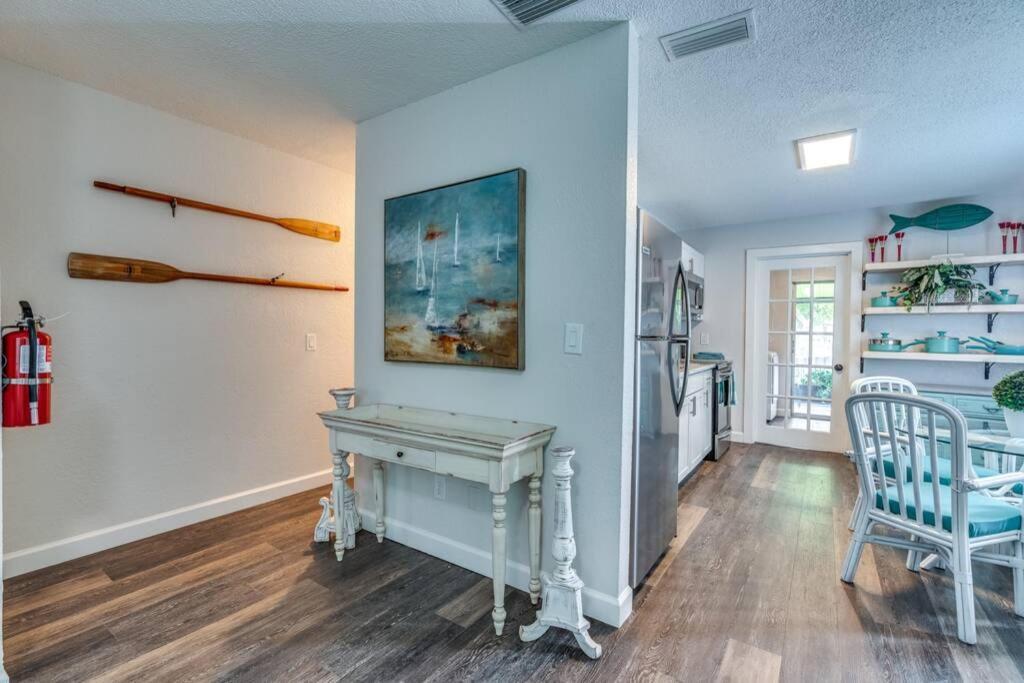 Cortez Gardens Cottage 15, Renovated And Close To Beach, 3-Bed, 2-Bath 10 People Bradenton Exterior photo