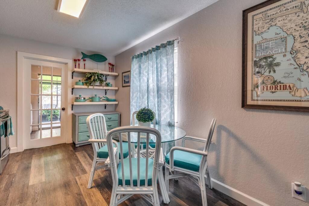 Cortez Gardens Cottage 15, Renovated And Close To Beach, 3-Bed, 2-Bath 10 People Bradenton Exterior photo